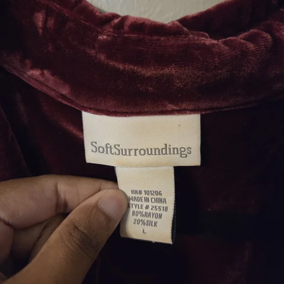 Soft Surroundings Women's Burgundy Velvet Ruffle Pintuck Silk Blend Top. Sz L - Picture 8 of 10